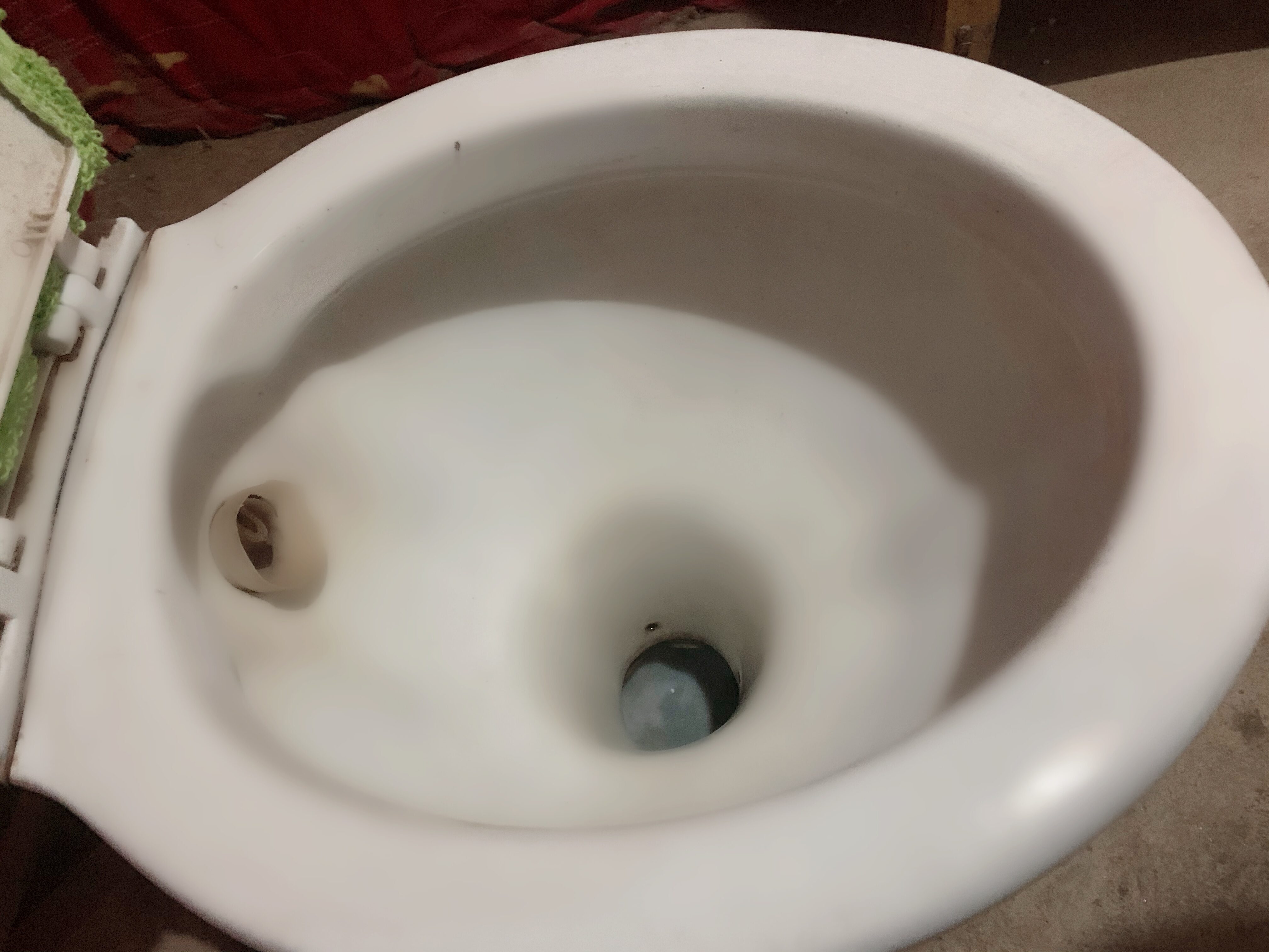 图片[1]-吐槽下农村厕所改造的马桶-老苏